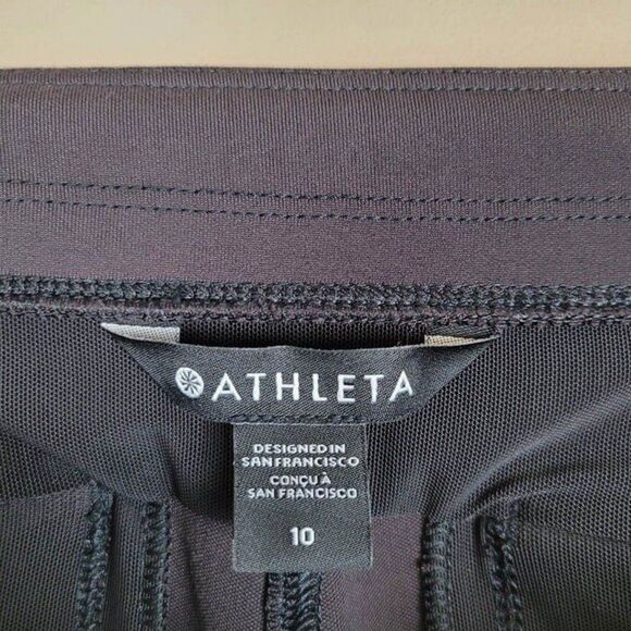 Athleta Size 10 Headlands Hybrid Pant Cropped Stretch Hiking Travel Black Brown - Picture 10 of 10